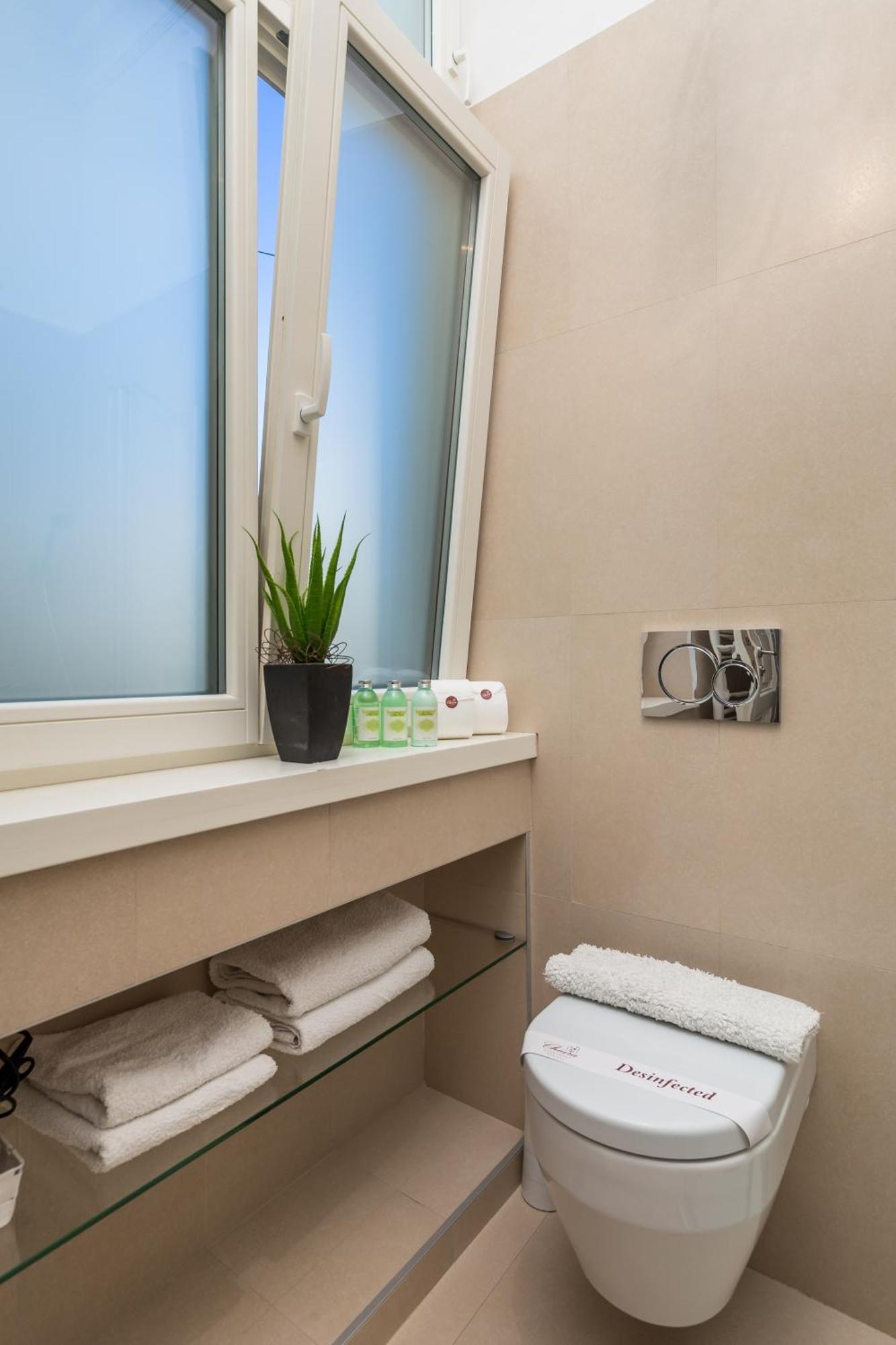 Villa Sokol Apartments Opatija Center 객실 사진